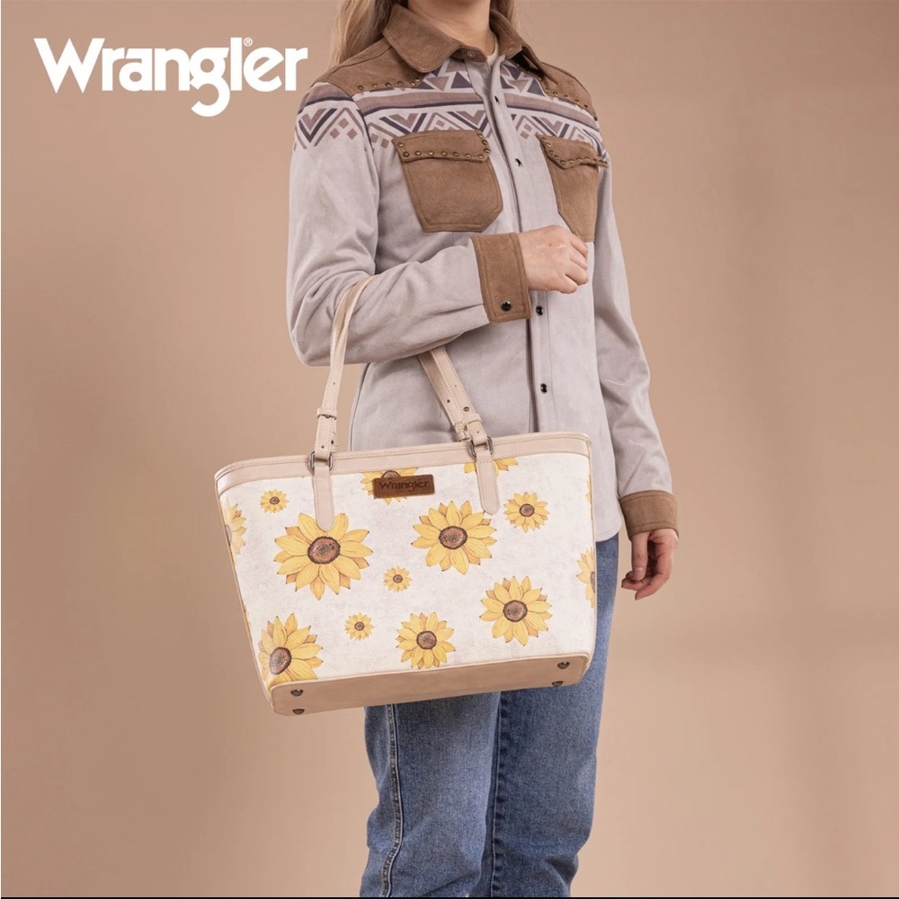 Wrangler Sunflower Pattern Tote - Cream and Yellow - Picture 4 of 4
